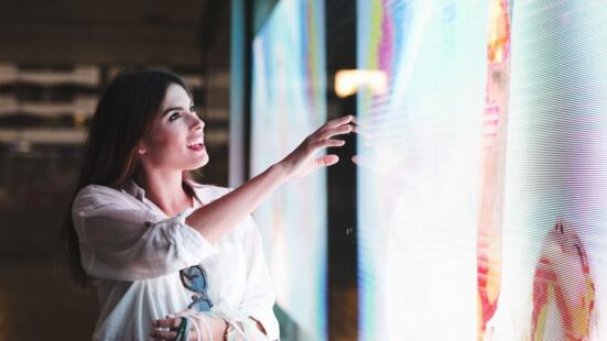 Showrooms : Transformer l'expérience client avec l'affichage dynamique intera...