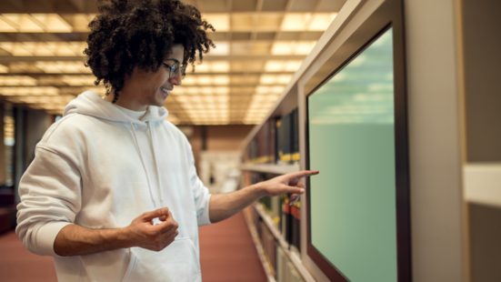 Éducation & Formation : Les bénéfices de l'affichage dynamique dans les établissements scolaires